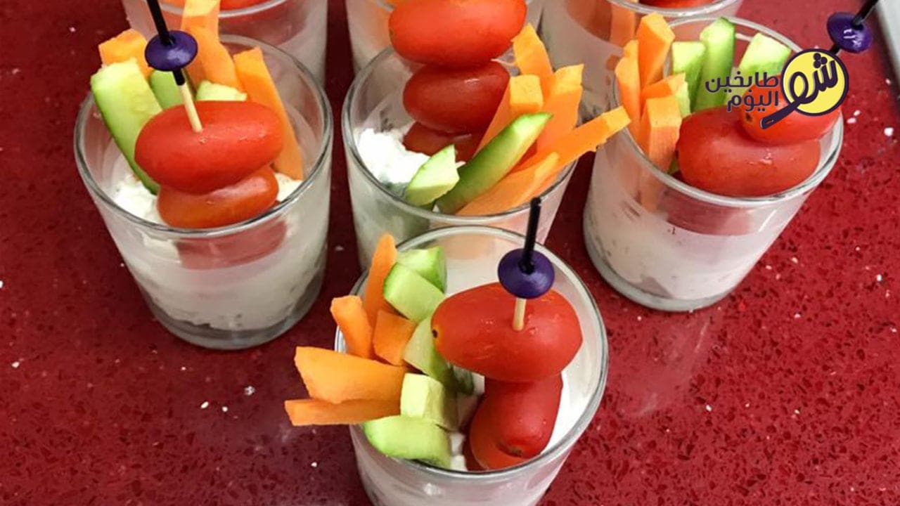 Vegetable Cups with Dip