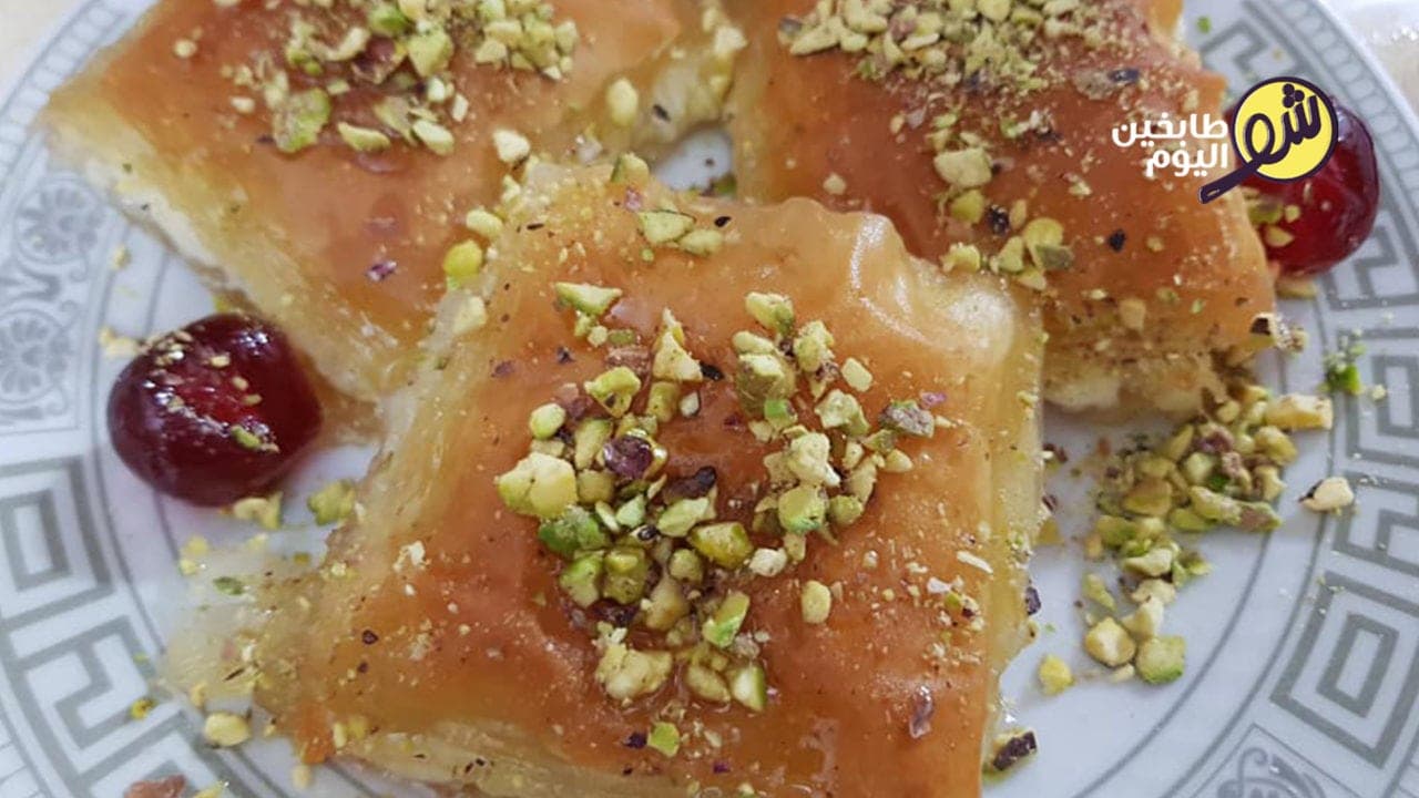 حلوى المطبق الفلسطينية بالجبنة