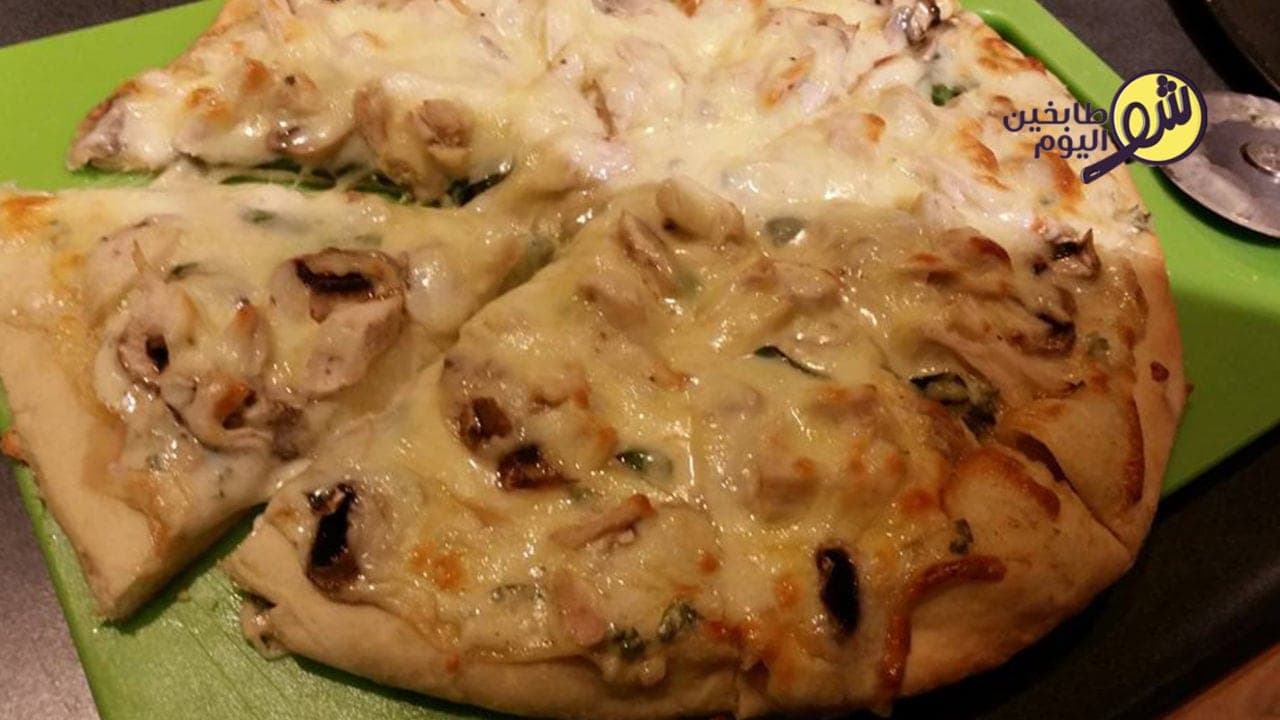How to Make Alfredo Pizza