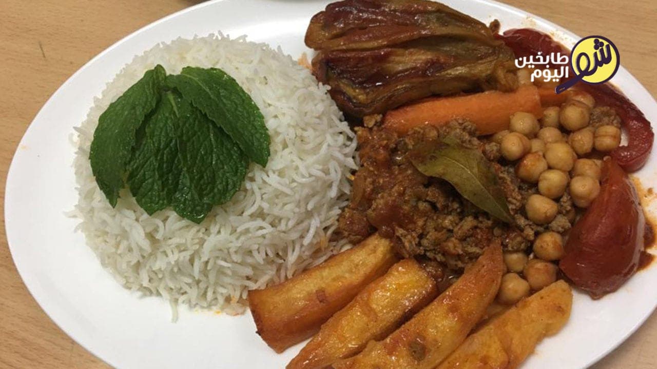 صينية لحمة وخضراوات مشكلة