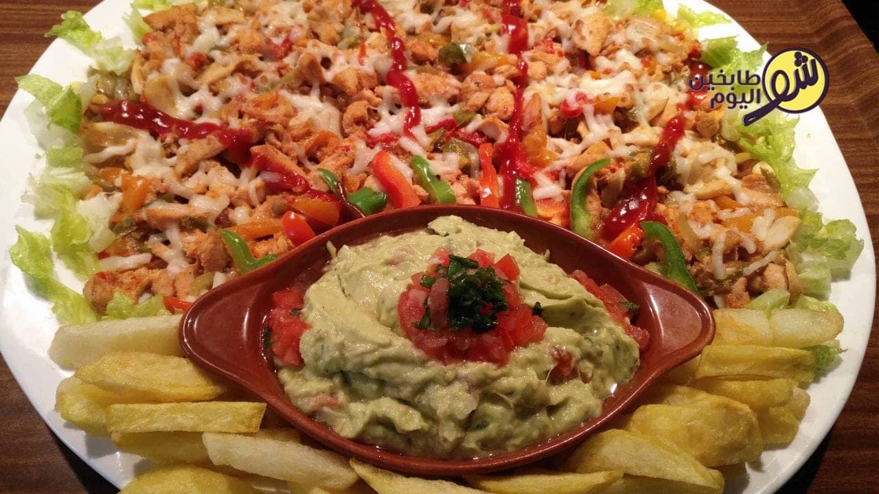 طريقة تحضير فاهيتا الدجاج مع صلصة الغواكامولي