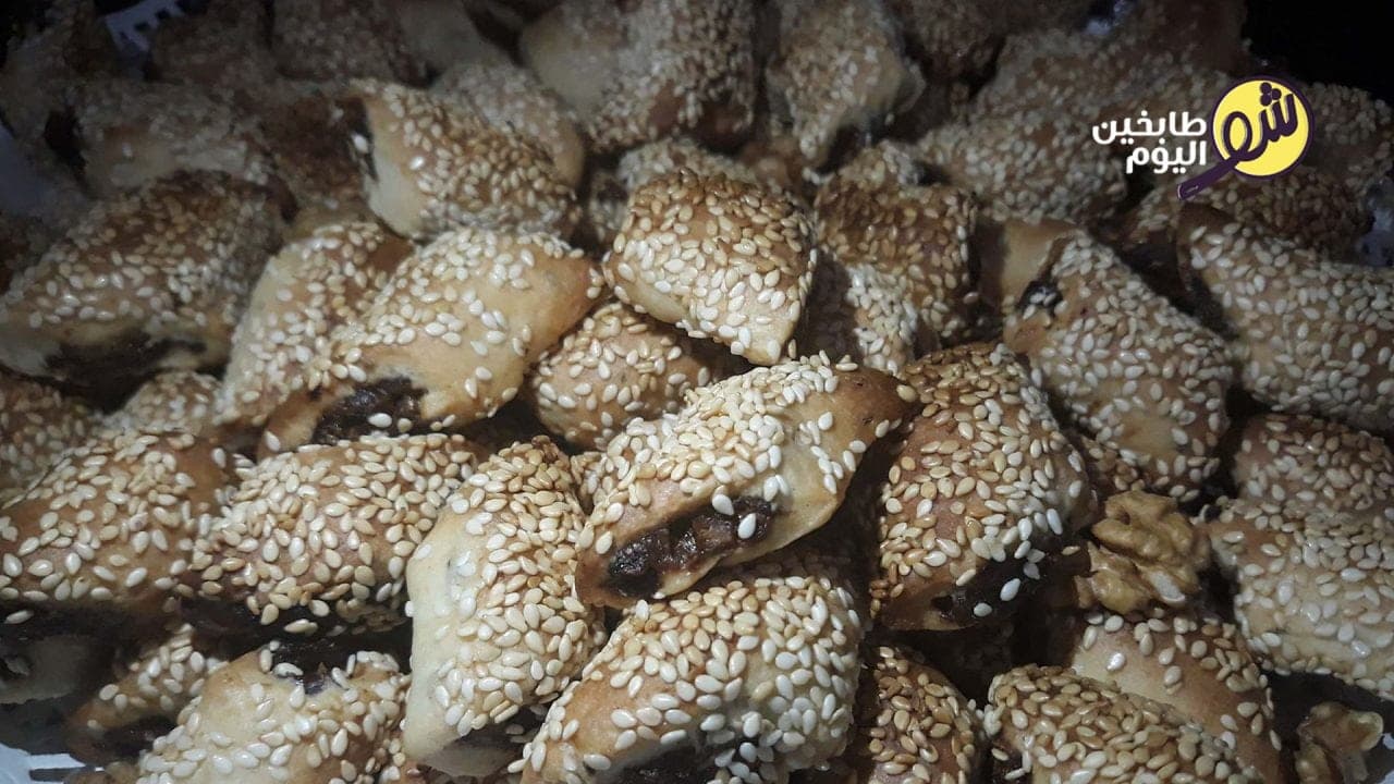 مقروطة أو كعك التمر بالزيت والجوز