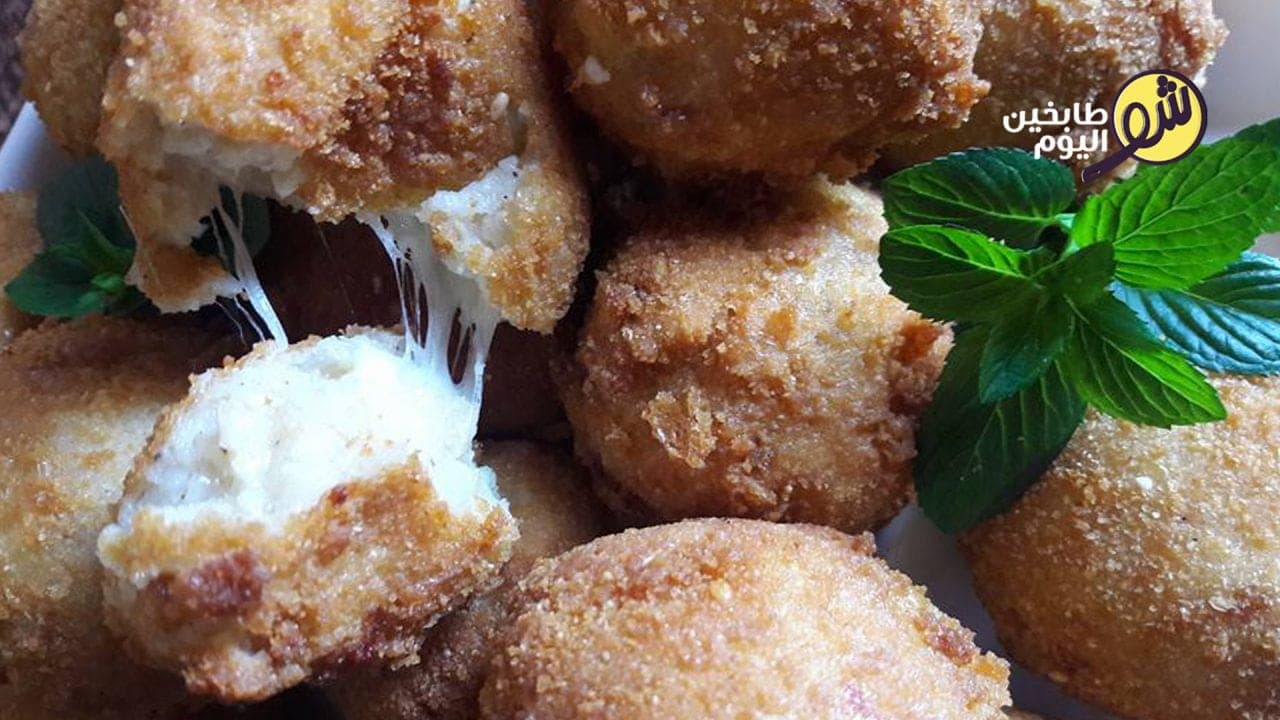 Potato Croquettes Stuffed with Cheese
