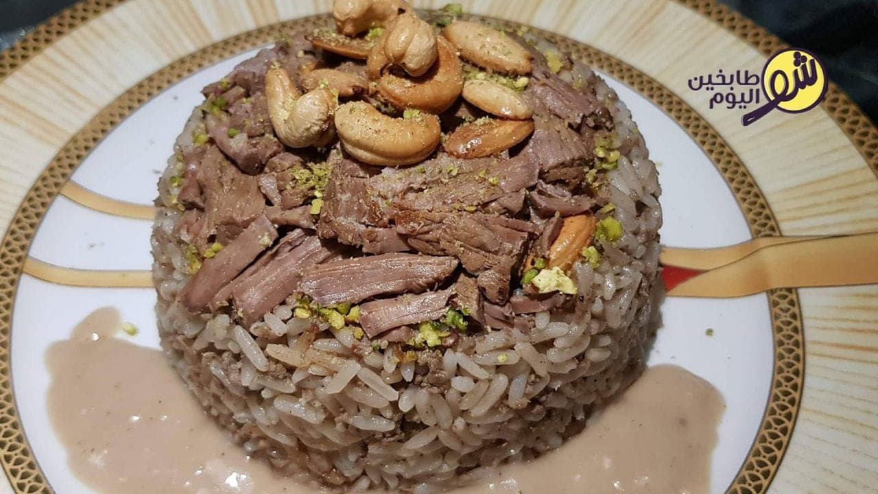 رز مع اللحم بالبهارات الشرقية