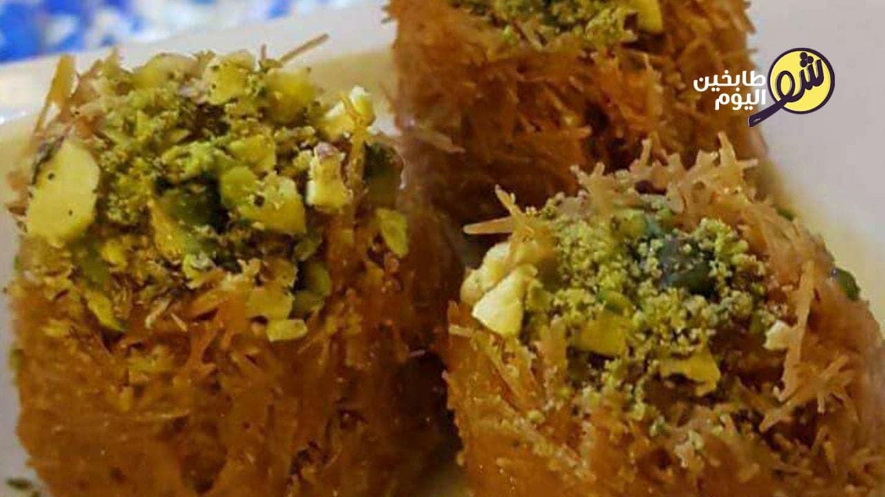 Stuffed Vermicelli Dessert with Pistachios and Walnuts
