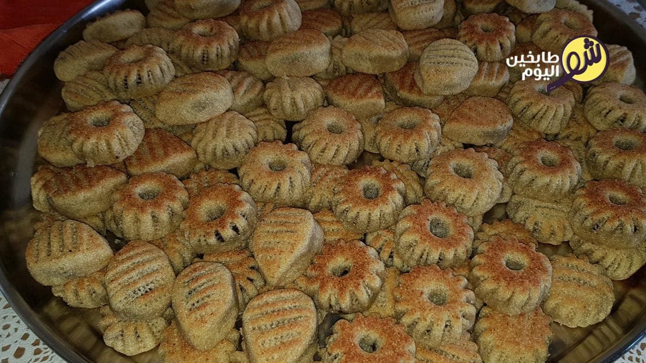 How to Make Semolina Date Ka'ek