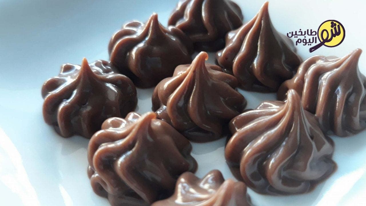 How to Make Chocolate Ganache Sauce