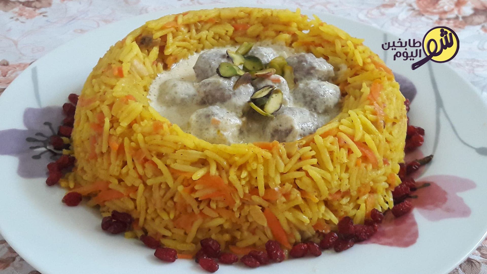 Vegetable Curry Rice with Meatballs