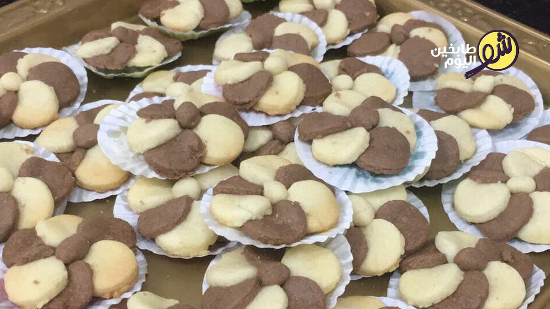 بتيفور على شكل ورود