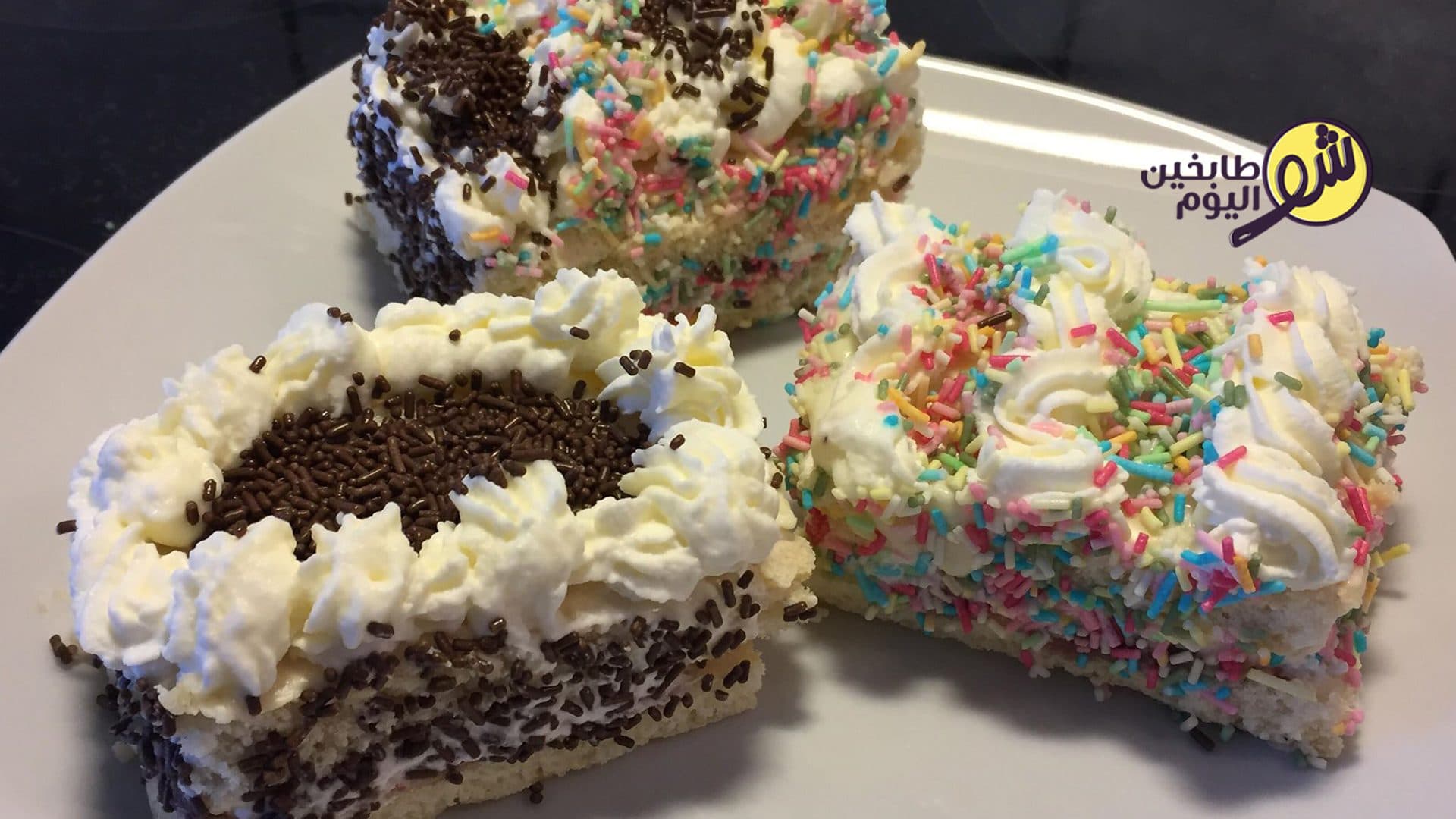 كاتو بحشوة الكريما والمربى