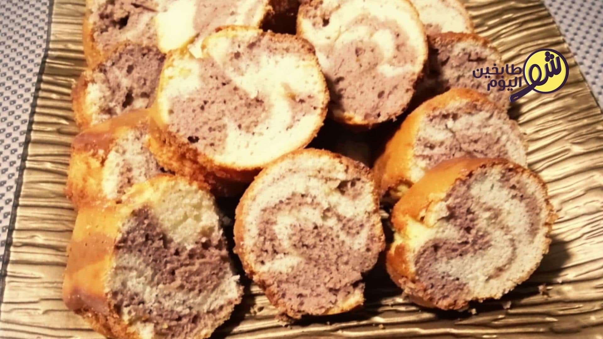 How to Make a Striped Cake